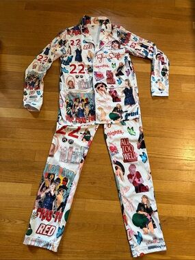 Taylor Swift White Multi-Color Graphic Pajama Set